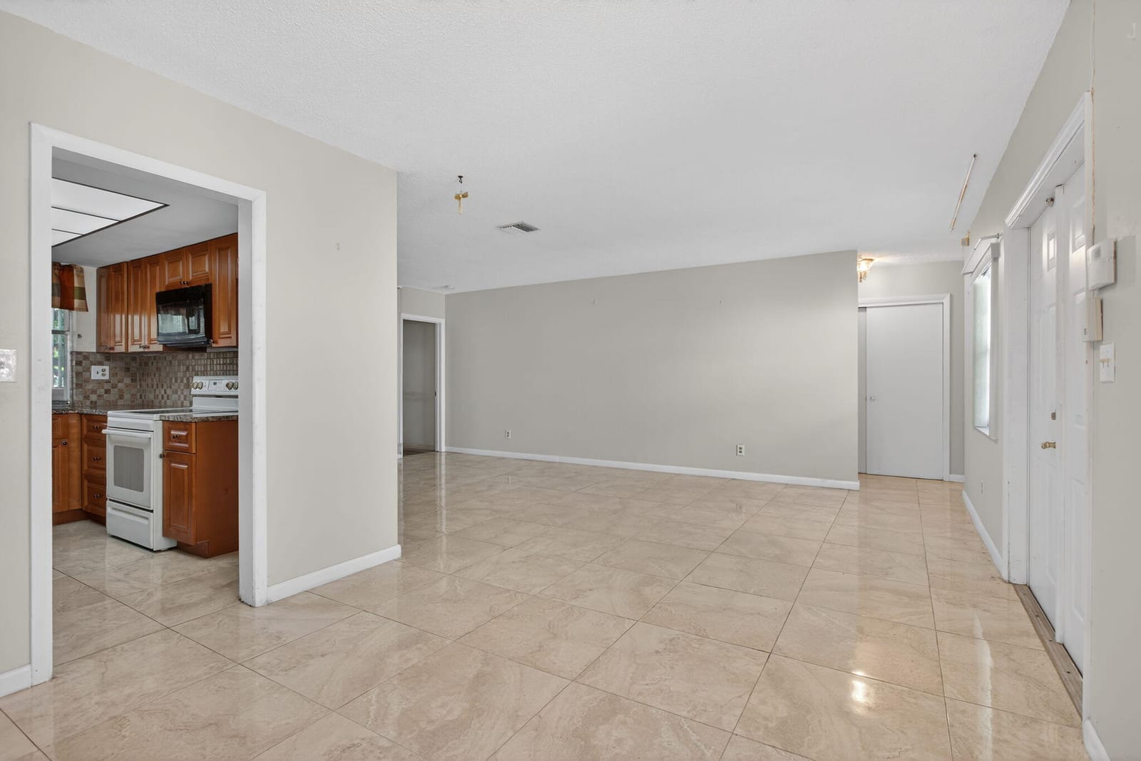 2540 NW 34th Terrace, Lauderdale Lakes, FL 33311 photo 30