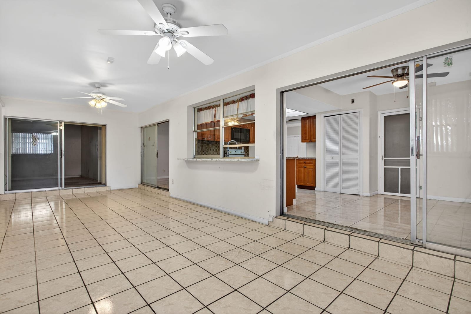 2540 NW 34th Terrace, Lauderdale Lakes, FL 33311 photo 10