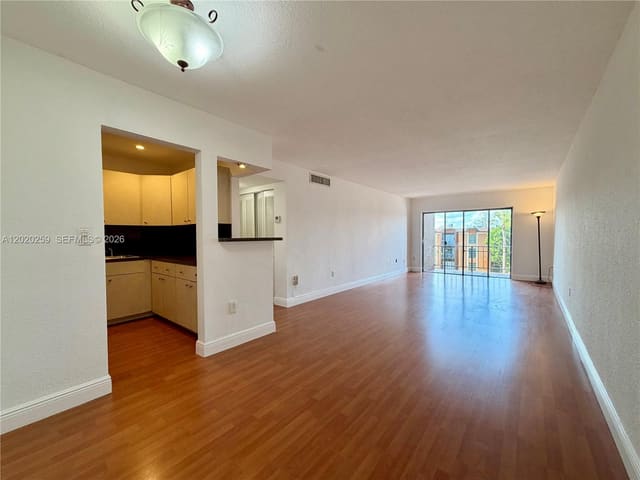 9429 SW 76th Street W38, Miami, FL 33173