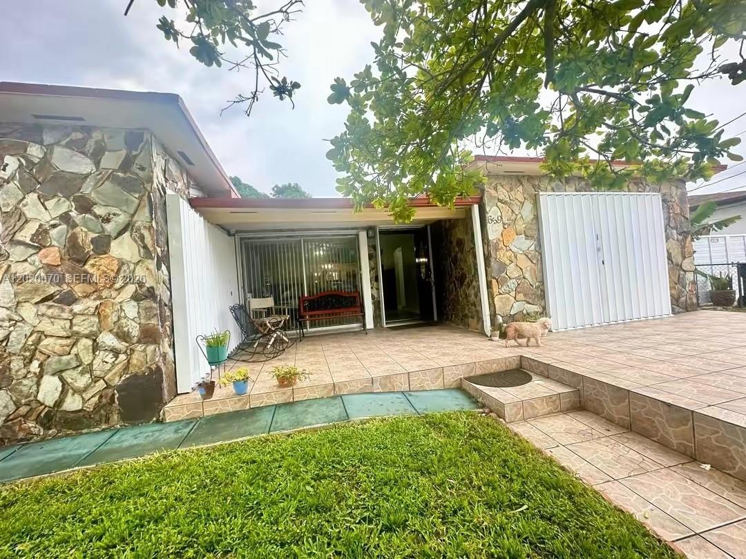 659 W 14th Street, Hialeah, FL 33010, Hialeah