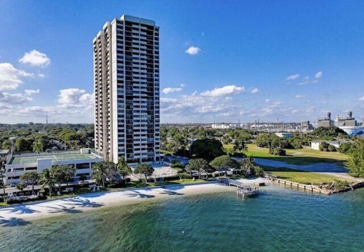 5600 N Flagler Drive 1204, West Palm Beach, FL 33407, West Palm Beach