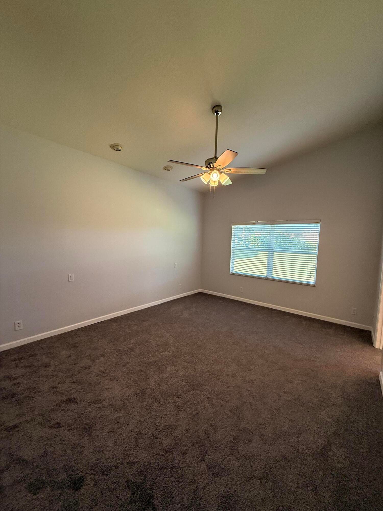 633 NW Whitfield Way — photo 9