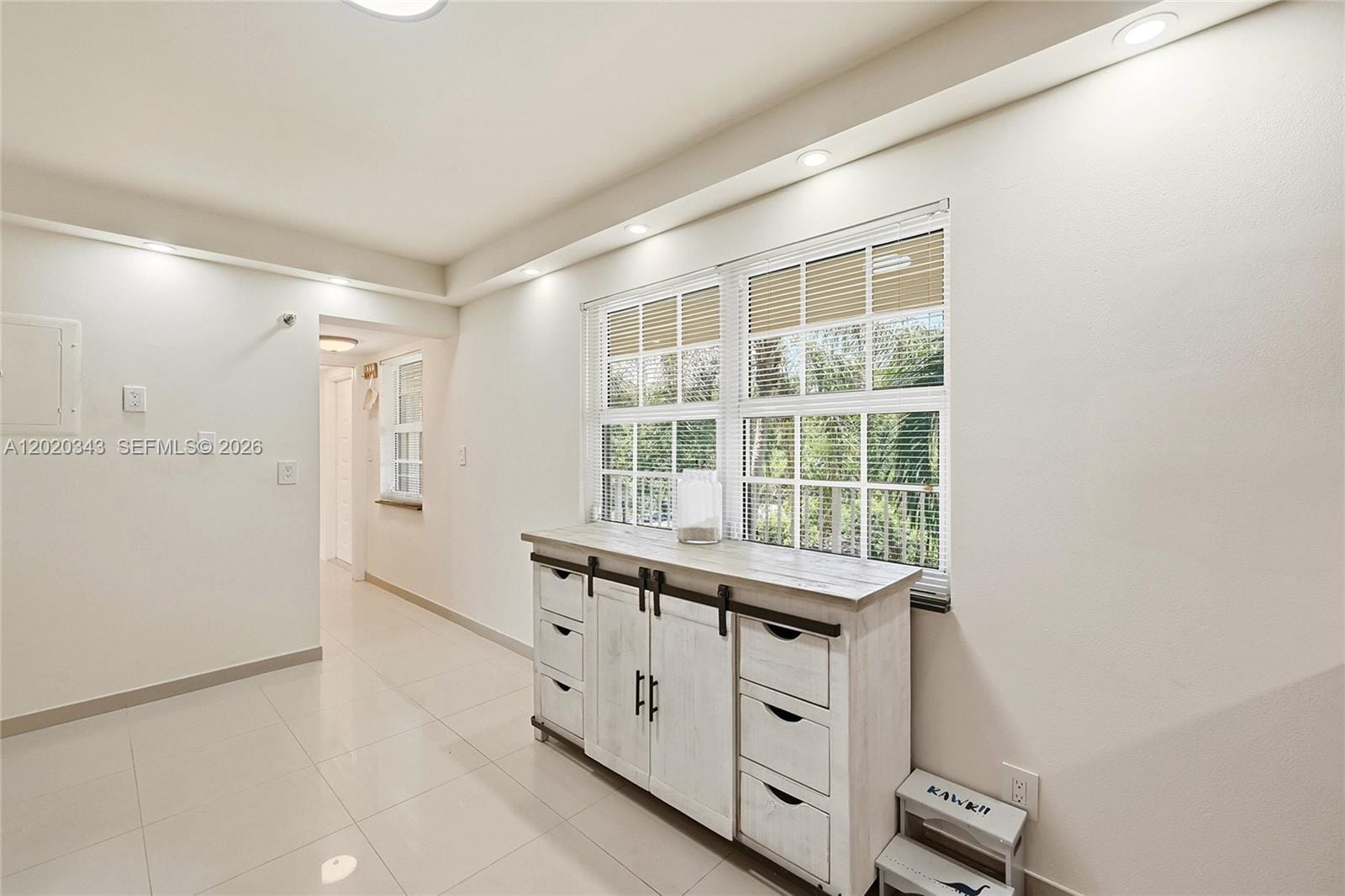 3520 Oaks Way 407 — photo 3
