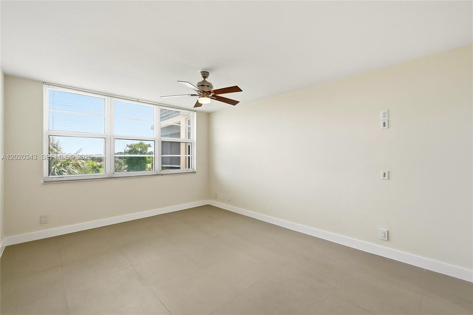 3520 Oaks Way 407 — photo 6