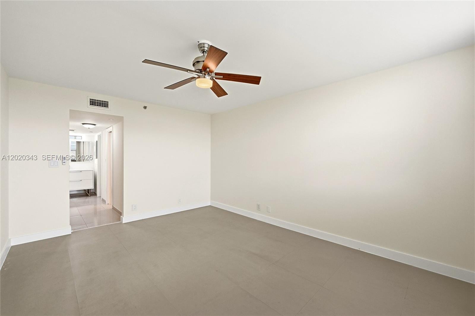 3520 Oaks Way 407 — photo 9