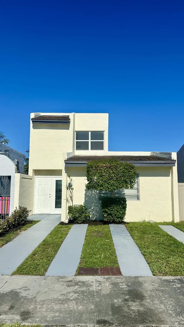 4300 W 10th Court, sold in Mango Hill, Hialeah, FL