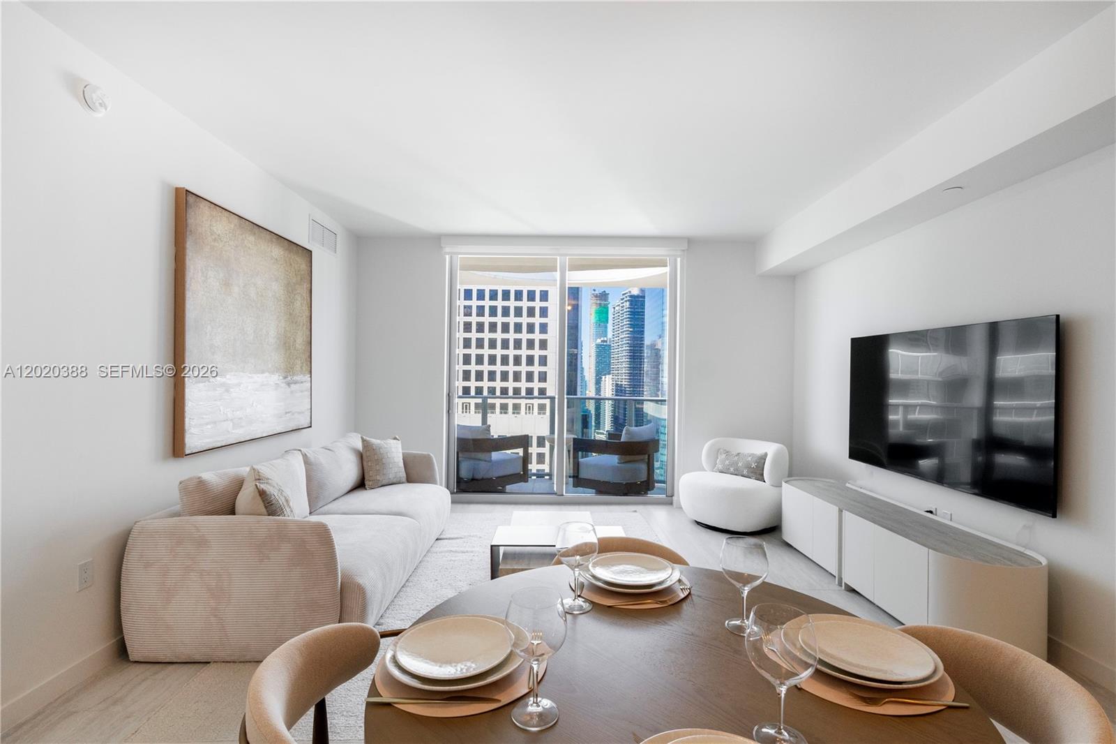 77 SE 5th Street 3914, Miami, FL 33131, Miami