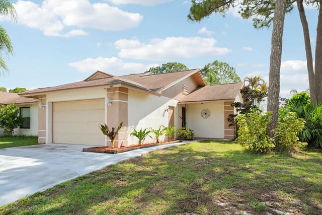 4617 SE Geneva Drive, sold in Fishermans Cove (Aka Somerset), Stuart, FL