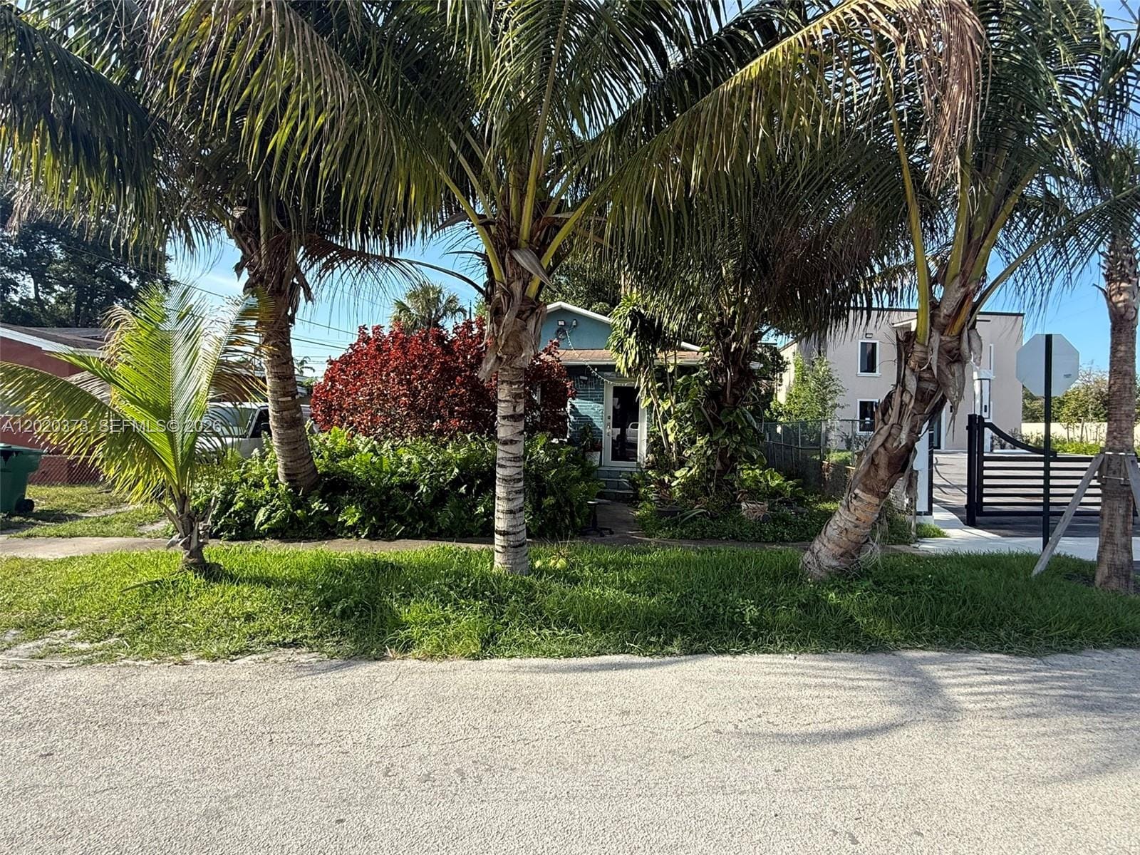688 SW 7th Terrace, Dania Beach, FL 33004 photo 11