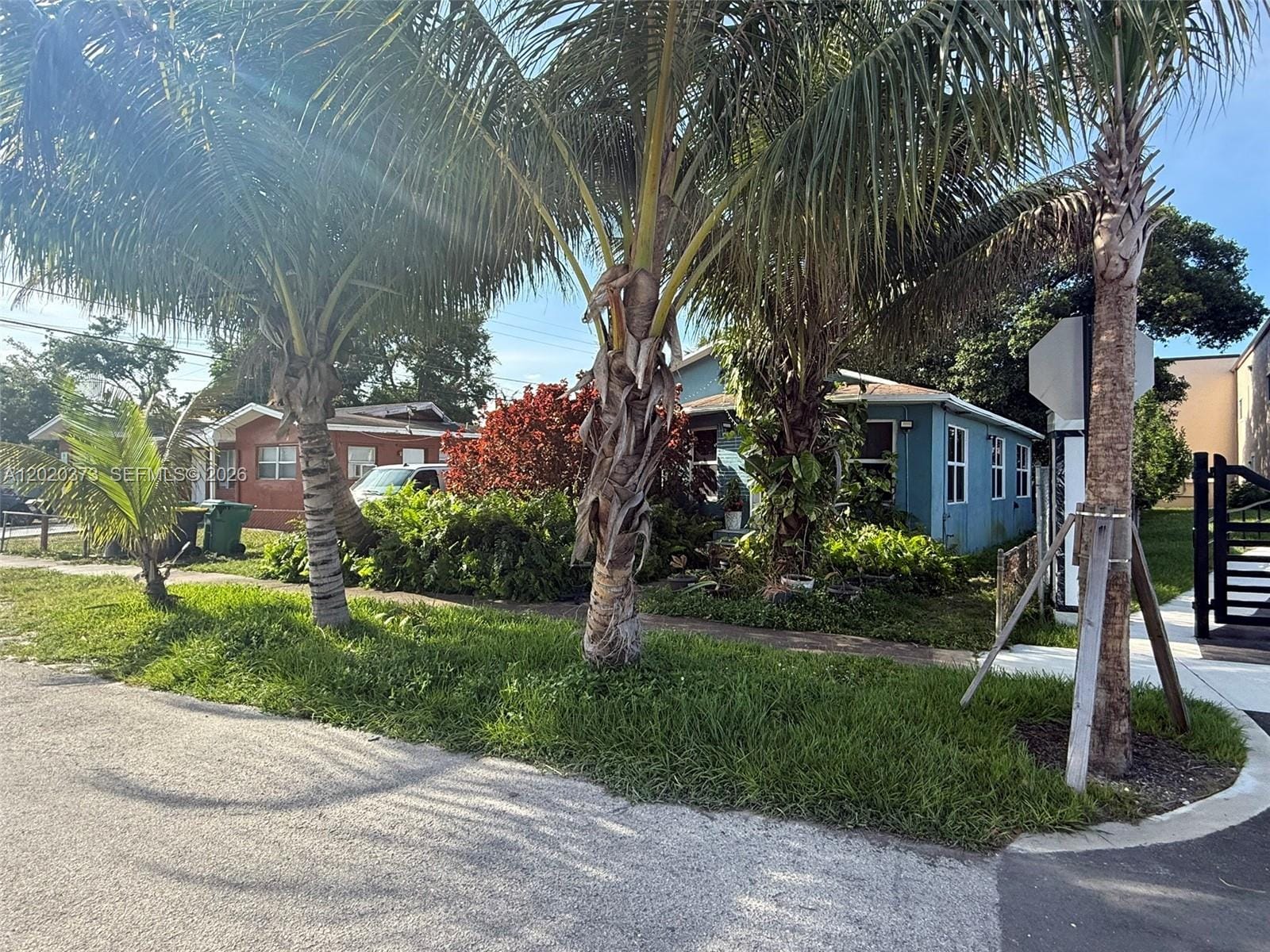 688 SW 7th Terrace, Dania Beach, FL 33004 photo 12