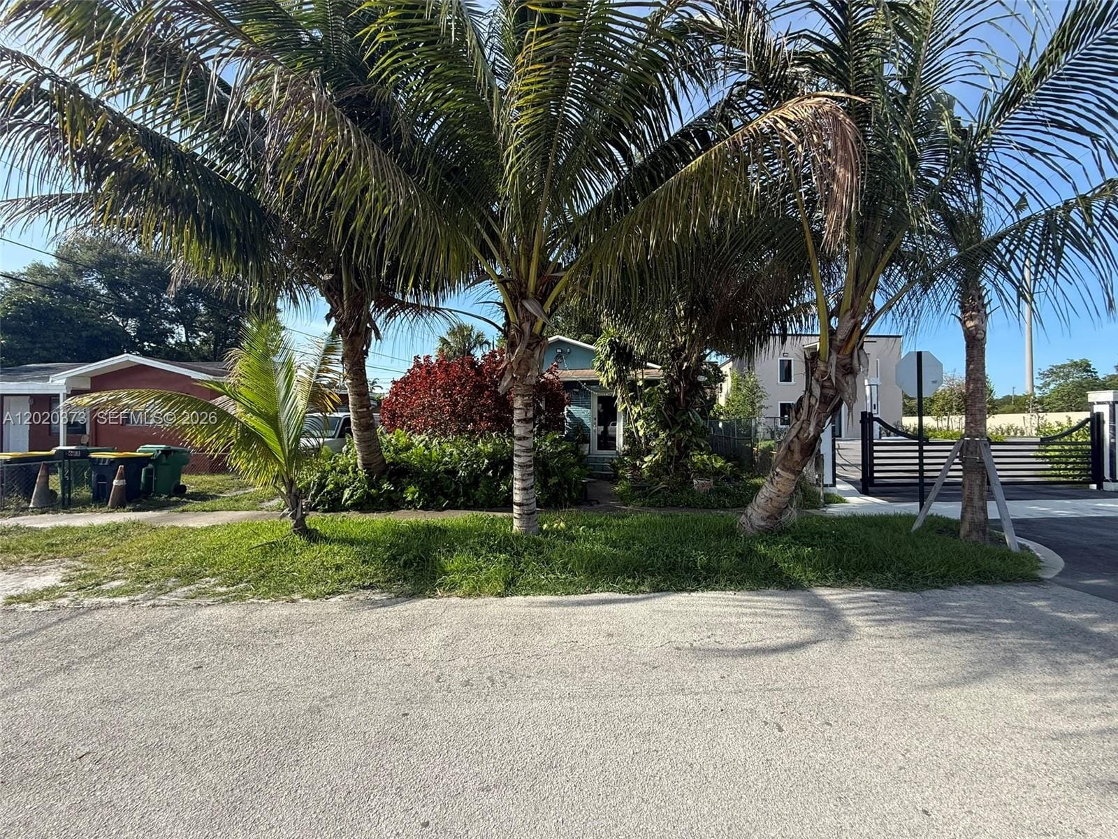688 SW 7th Terrace, Dania Beach, FL 33004 photo 10