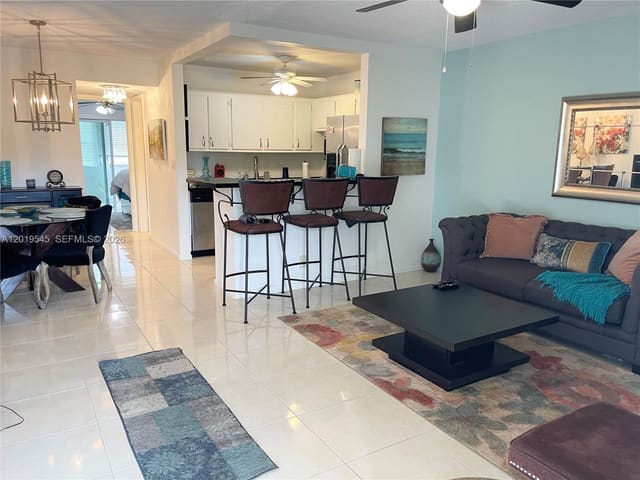 12 Dorchester A 12 12, West Palm Beach, FL 33417