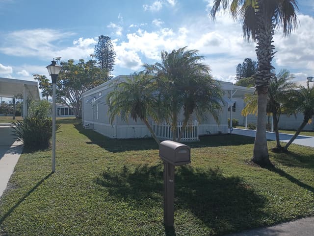31 Huarte Way, Port St. Lucie, FL 34952