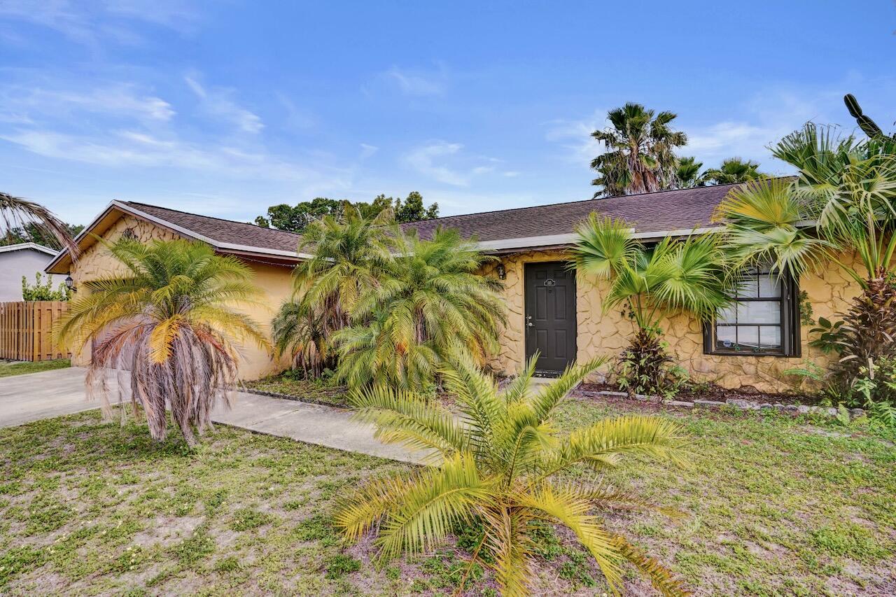 125 Seagull Court, Royal Palm Beach, FL 33411, Royal Palm Beach