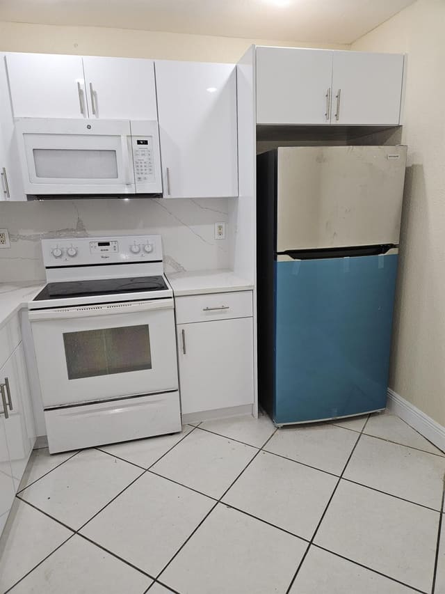 5665 W 20th Avenue 413, Hialeah, FL 33012