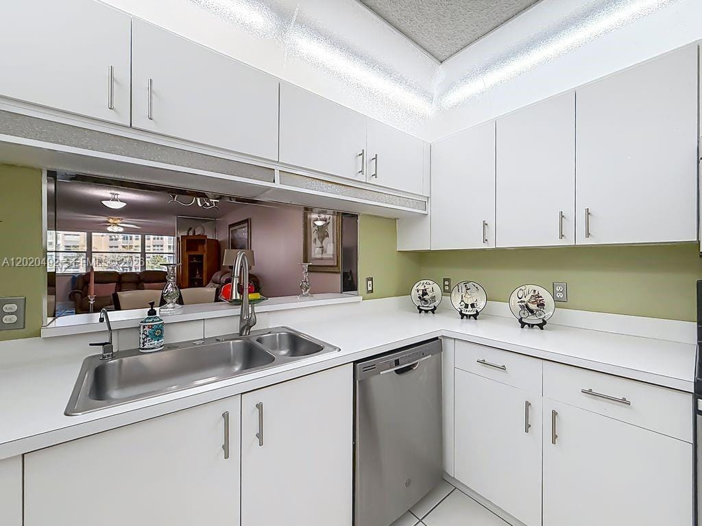 10208 NW 24th Place 203, Sunrise, FL 33322 photo 18