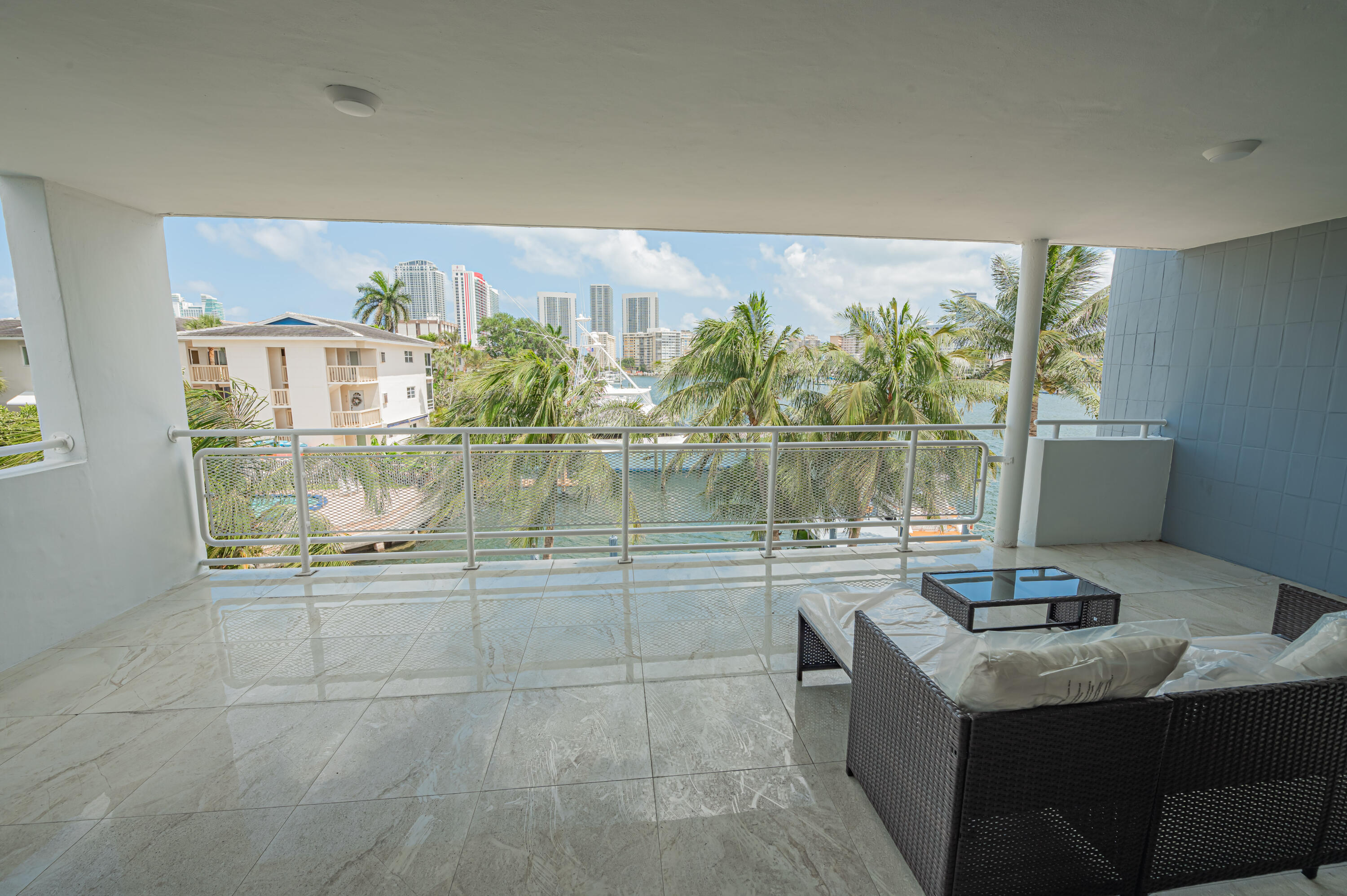 468 Golden Isles Drive 202, Hallandale Beach, FL 33009, Hallandale Beach