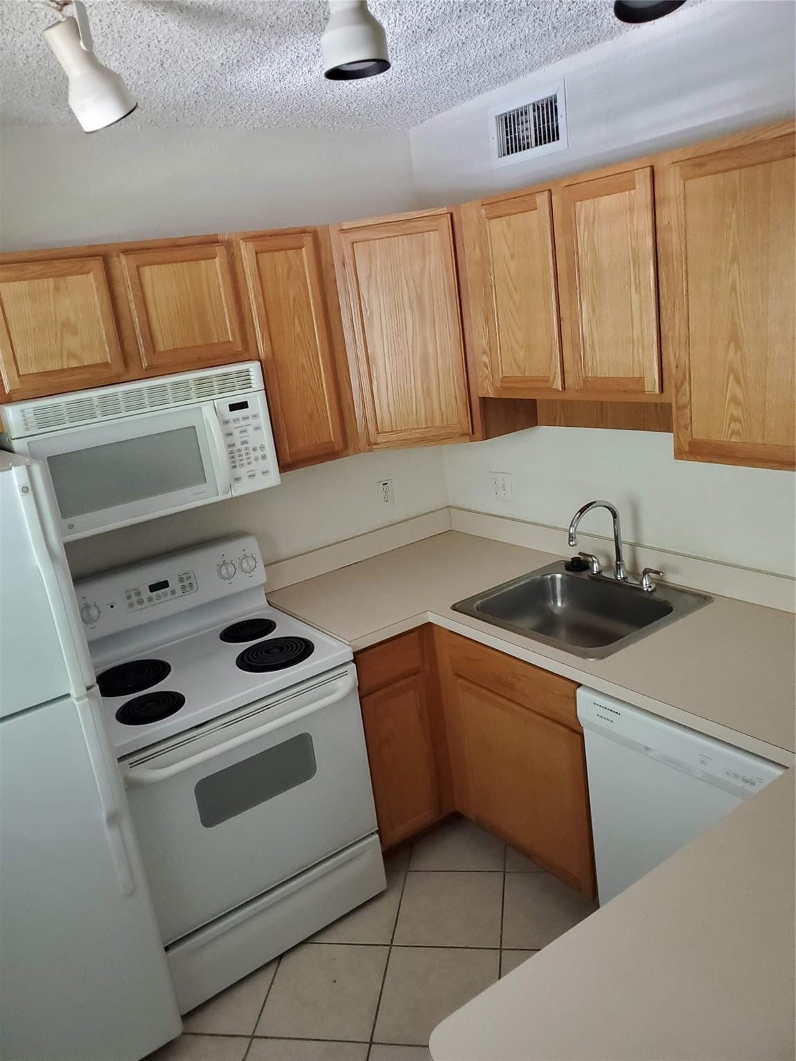 2660 NE 8th Avenue 302, Wilton Manors, FL 33334 photo 7