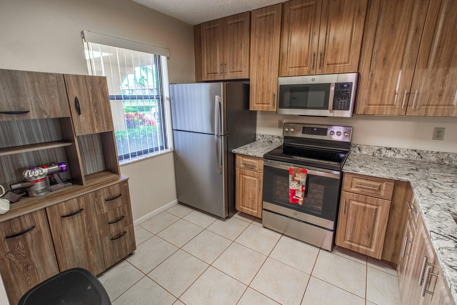 4688 Lucerne Lakes Blvd Boulevard E 104, Lake Worth, FL 33467 photo 13