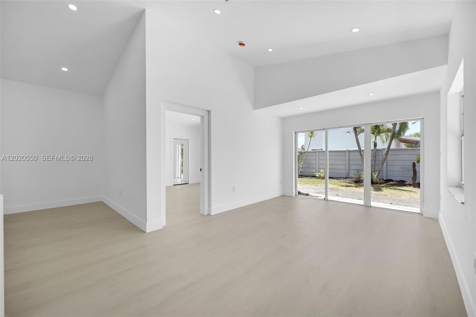 7868 NW 194th Street, Hialeah, FL 33015 photo 28