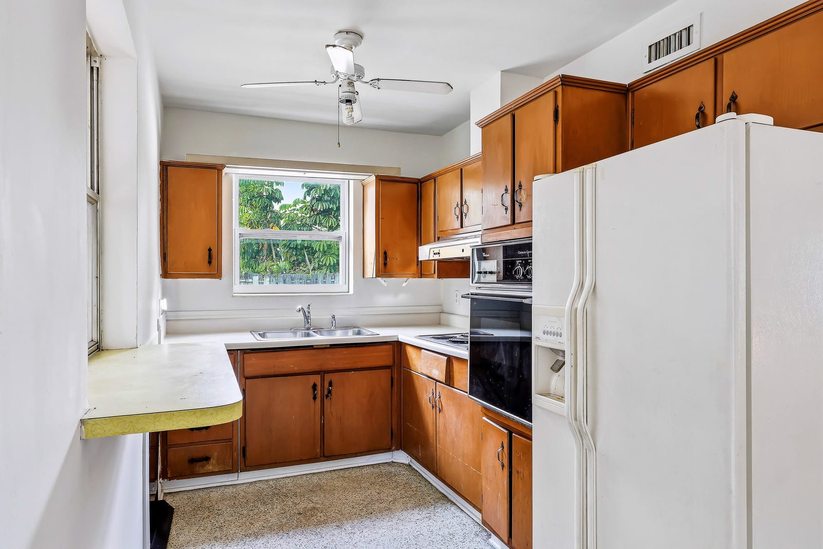 1729 S Congress Avenue, Palm Springs, FL 33461 photo 11