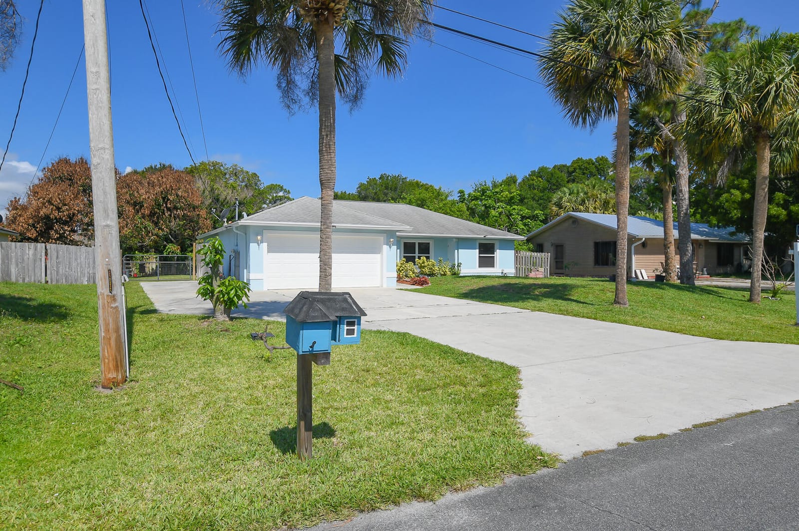 5805 Cassia Drive — photo 4