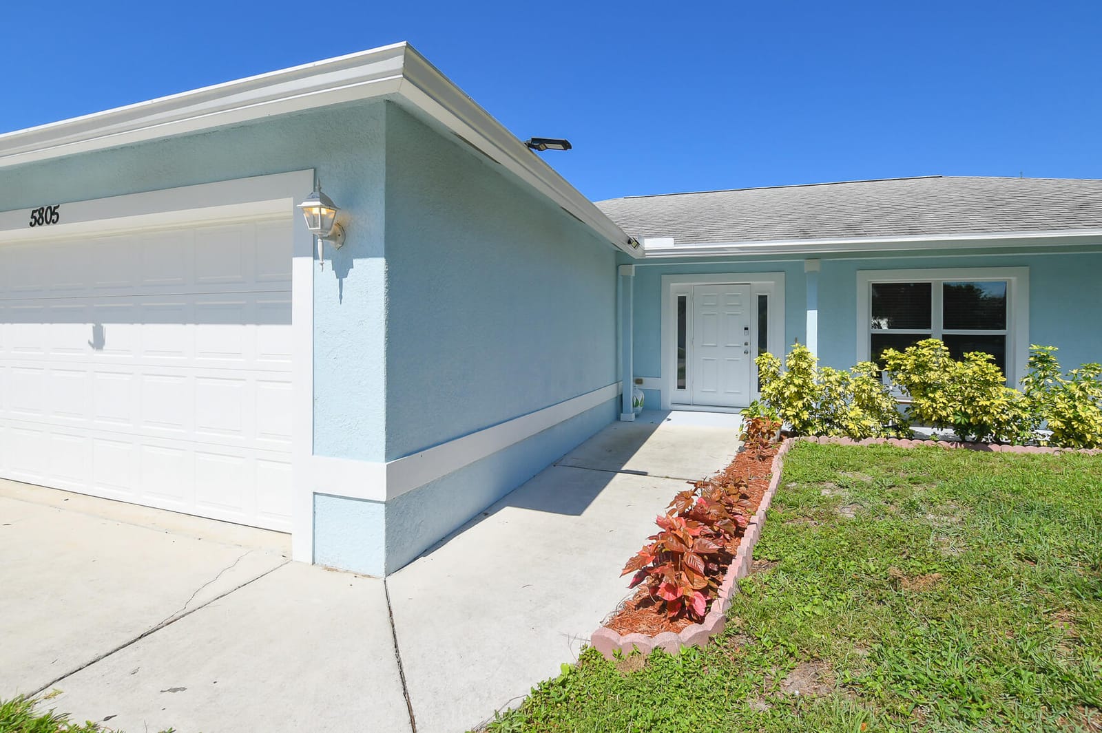 5805 Cassia Drive — photo 7