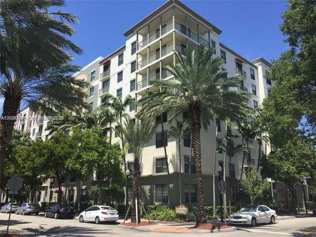 1919 Van Buren 619A, Regent Park, Hollywood, FL