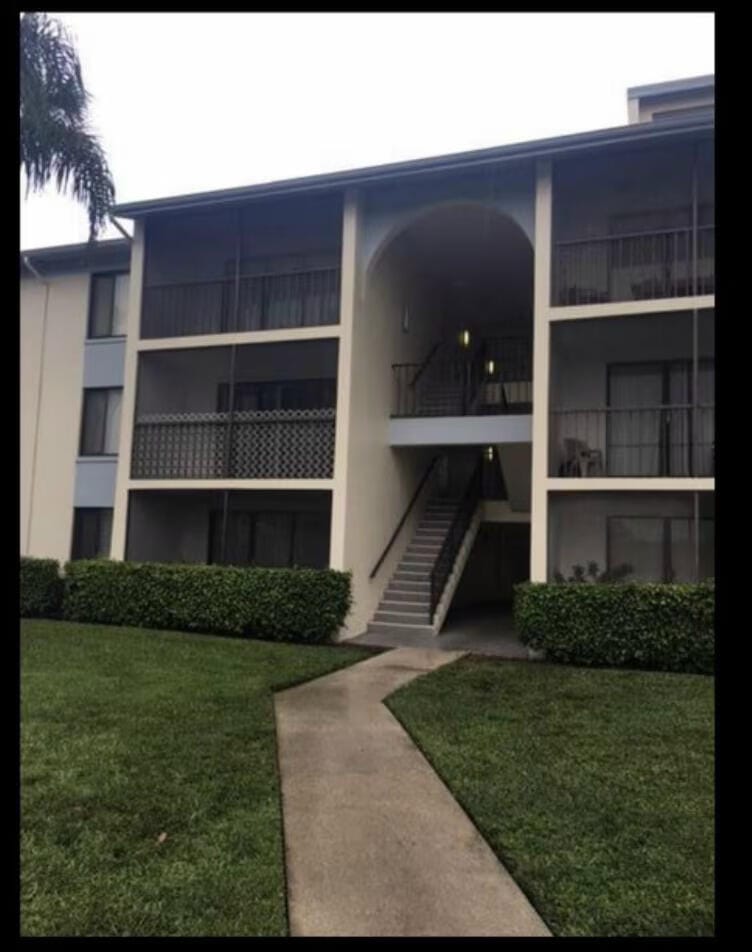 1105 Green Pine Boulevard C1, West Palm Beach, FL 33409 photo 1