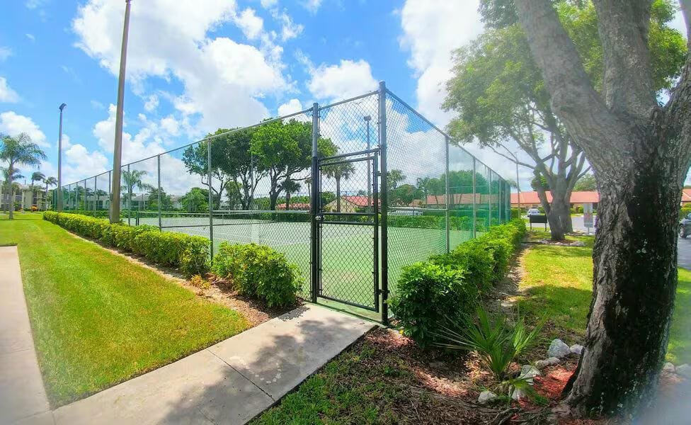 1105 Green Pine Boulevard C1, West Palm Beach, FL 33409 photo 11