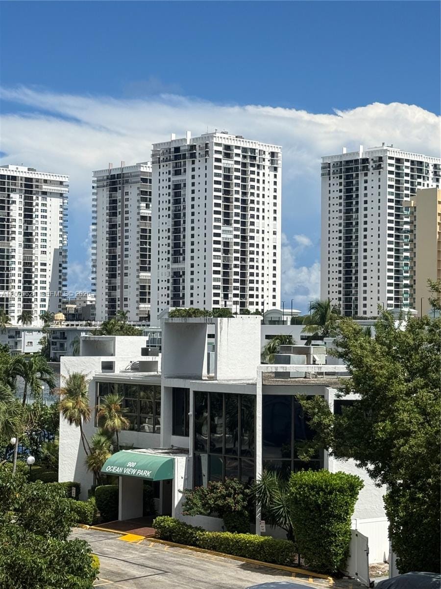 800 Parkview Drive 406, Hallandale Beach, FL 33009 photo 18