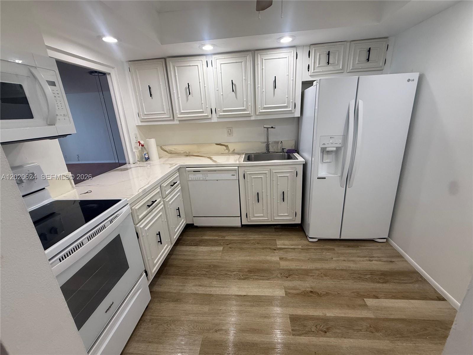 800 Parkview Drive 406, Hallandale Beach, FL 33009 photo 5