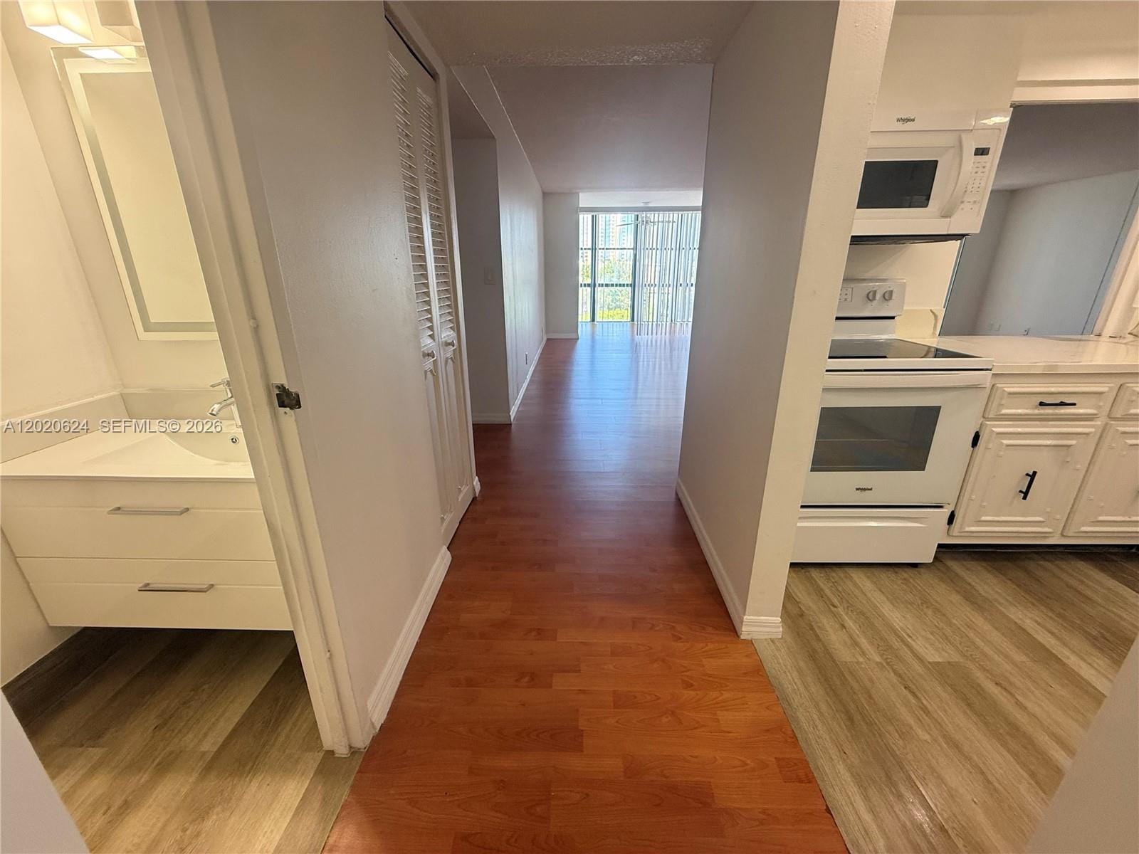 800 Parkview Drive 406, Hallandale Beach, FL 33009 photo 7