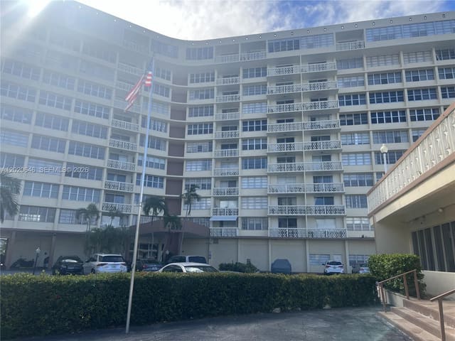 1817 S Ocean Drive 718, Hallandale Beach, FL 33009