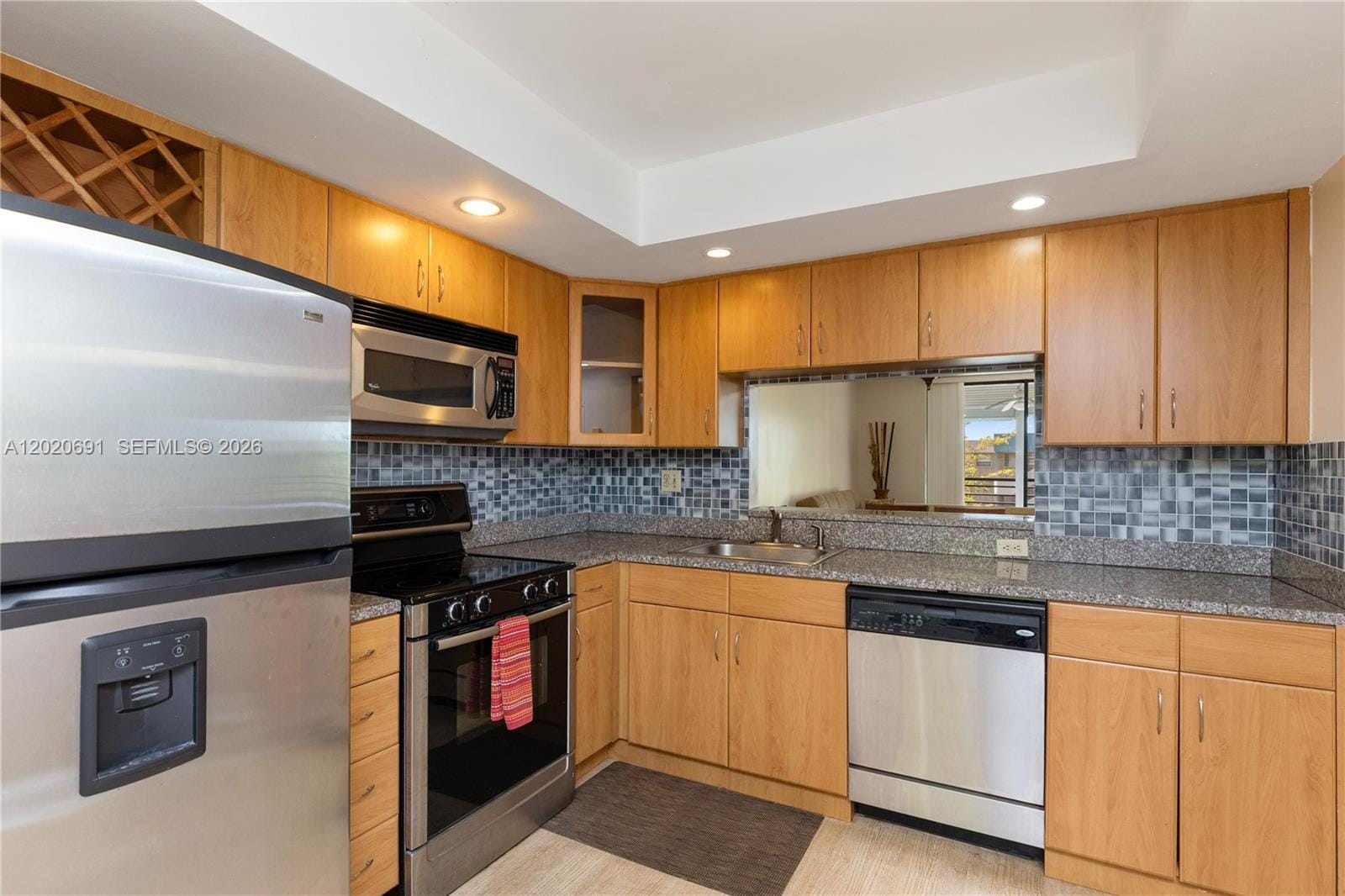 901 Colony Point Circle 521, Pembroke Pines, FL 33026 photo 8
