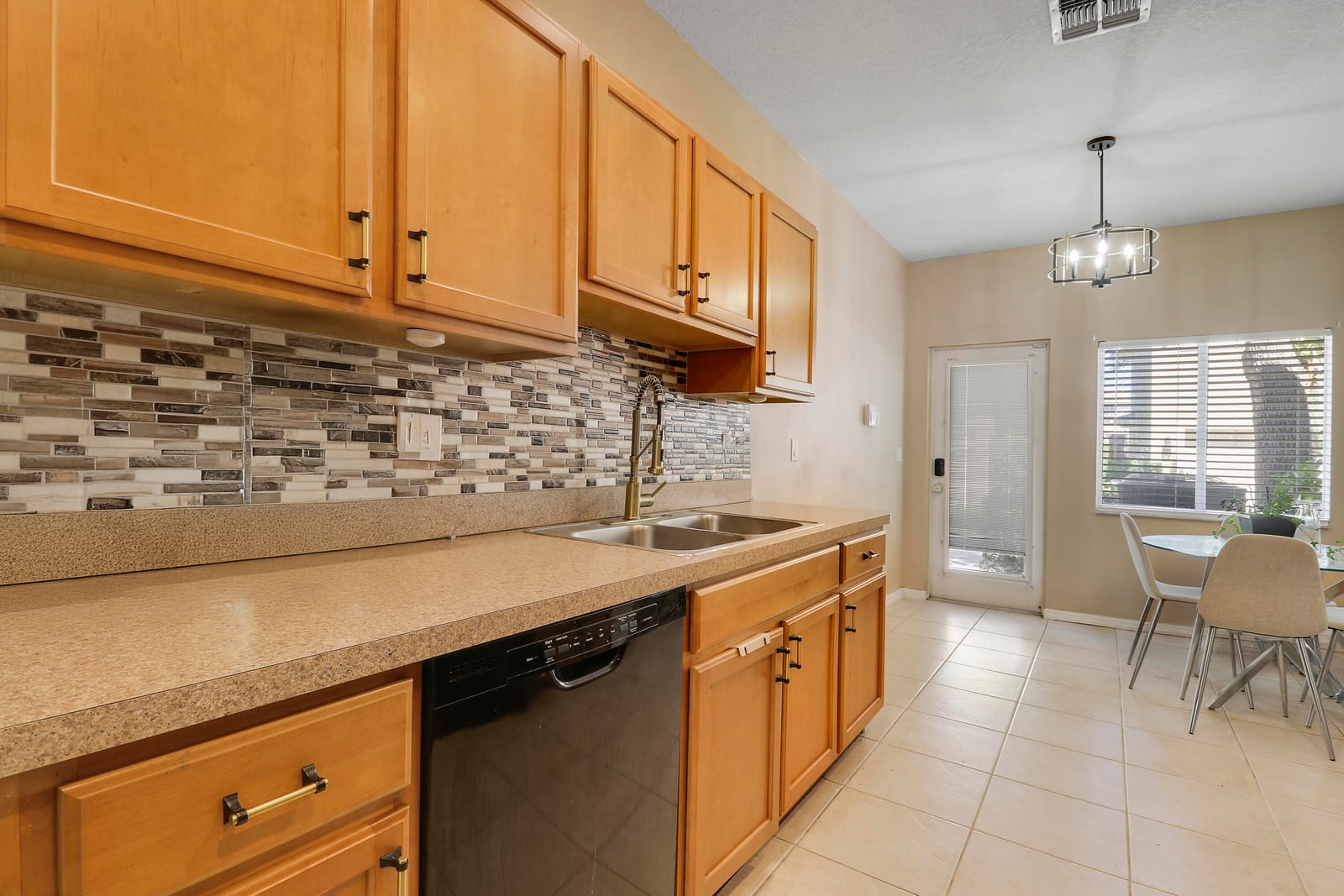 2122 SE Grand Drive — photo 11