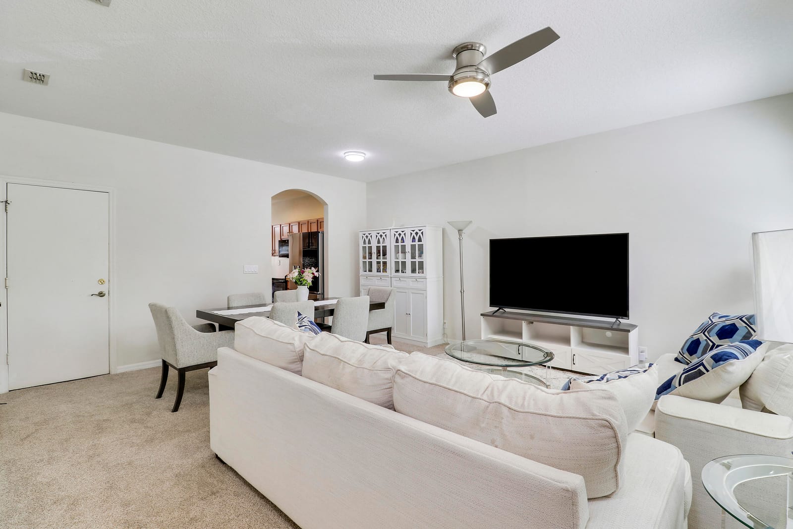 2122 SE Grand Drive — photo 4