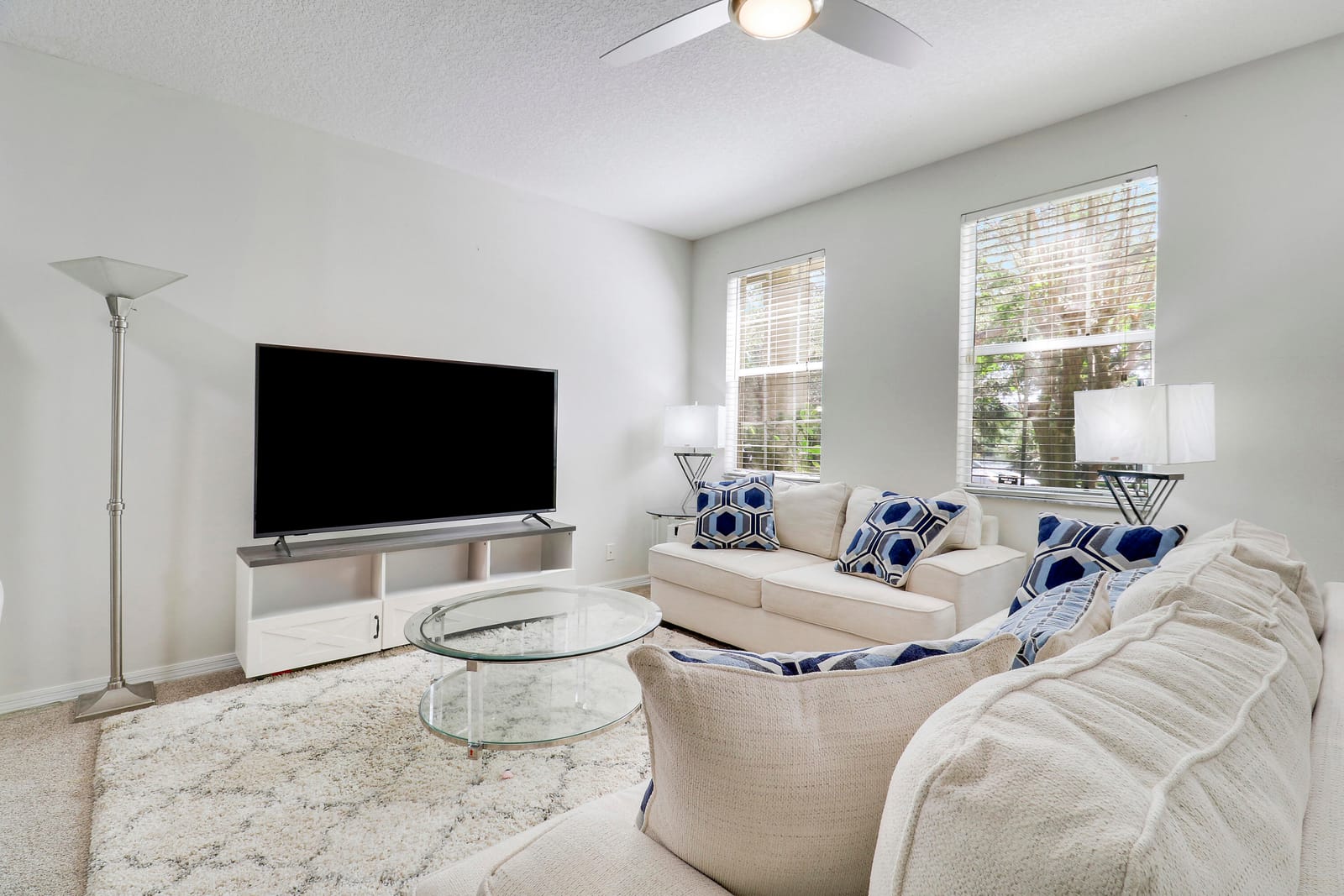 2122 SE Grand Drive — photo 5