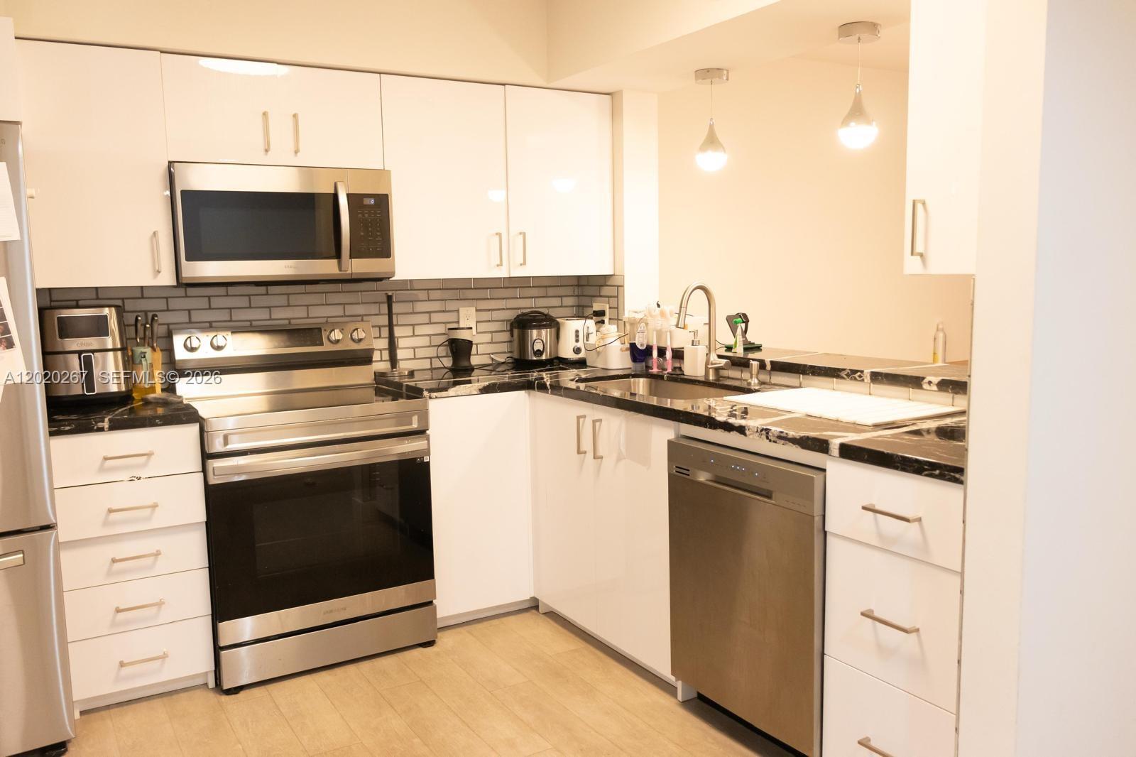 2200 S Cypress Bend Drive 204, Pompano Beach, FL 33069, Pompano Beach