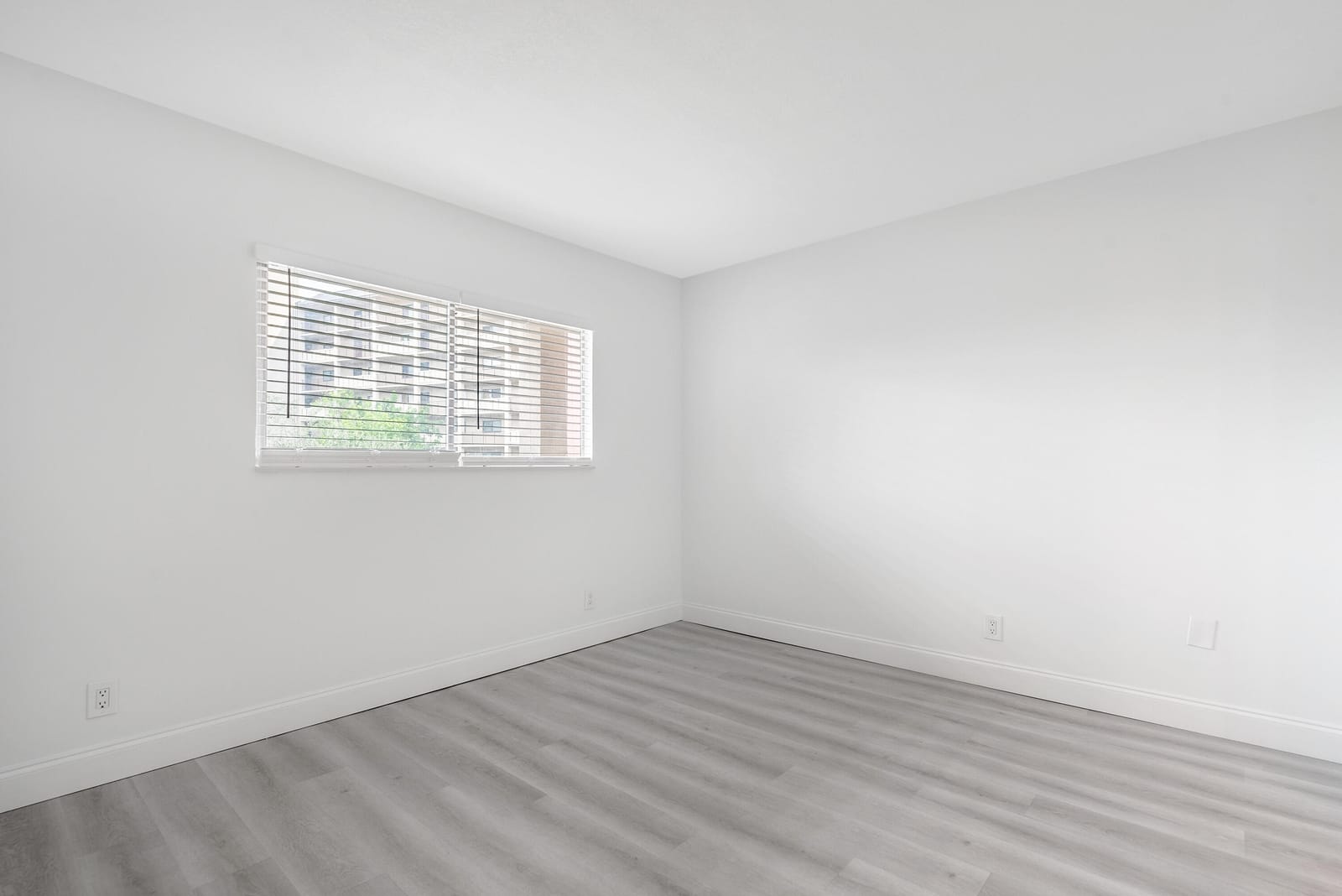 2208 S Cypress Bend Drive 407, Pompano Beach, FL 33069 photo 13
