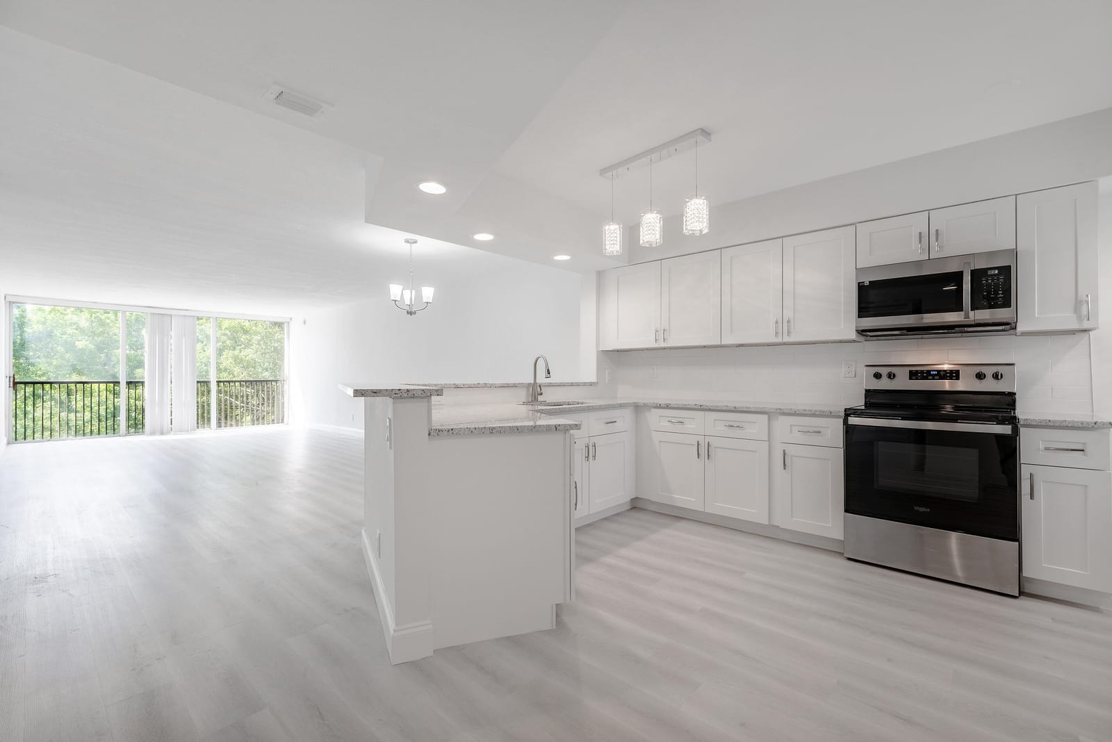 2208 S Cypress Bend Drive 407, Pompano Beach, FL 33069 photo 5