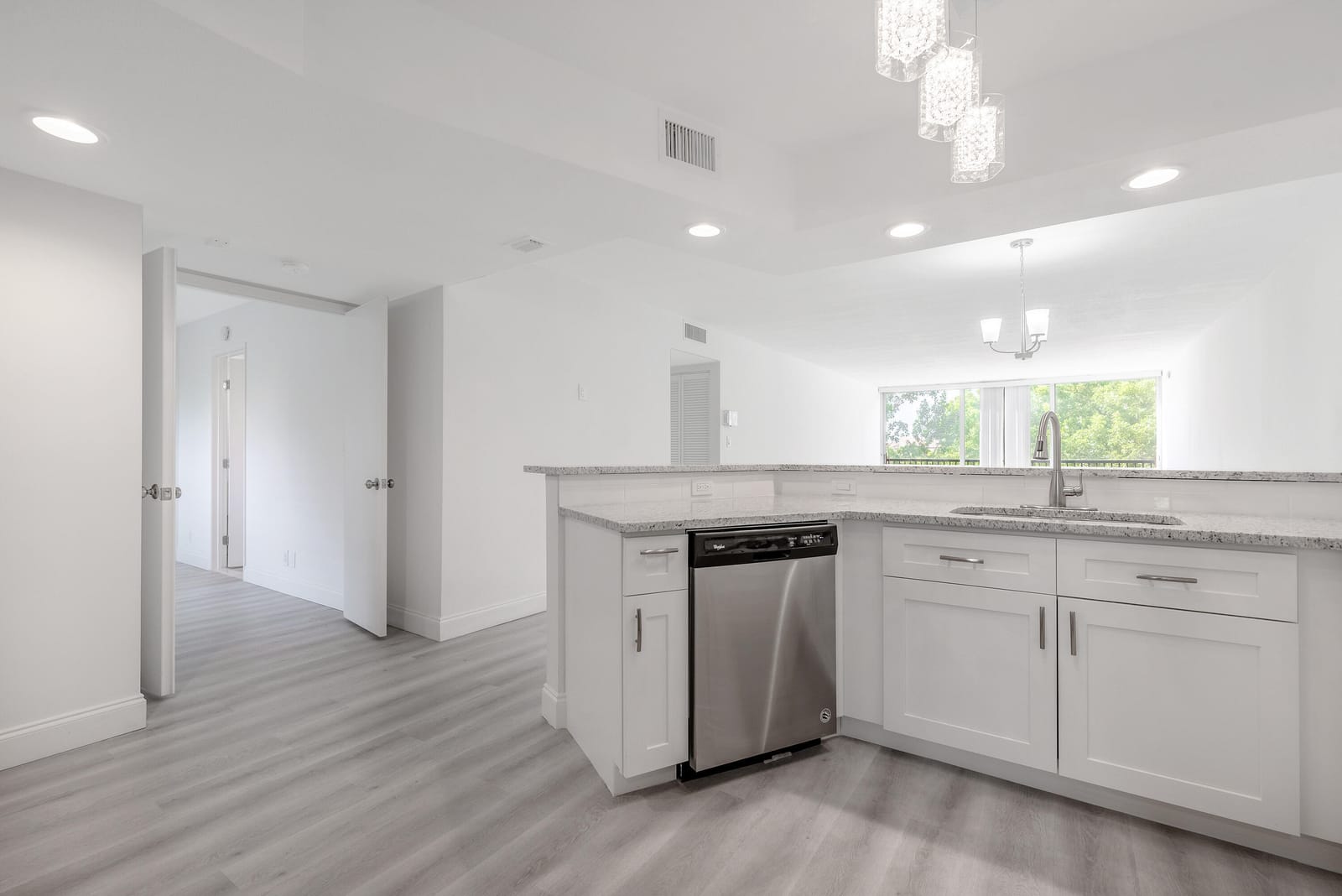 2208 S Cypress Bend Drive 407, Pompano Beach, FL 33069 photo 8