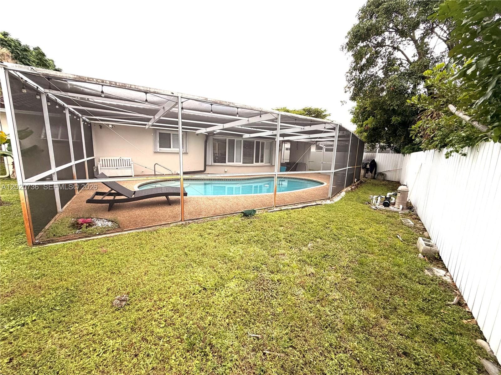 661 SW 67th Avenue, Pembroke Pines, FL 33023 photo 9