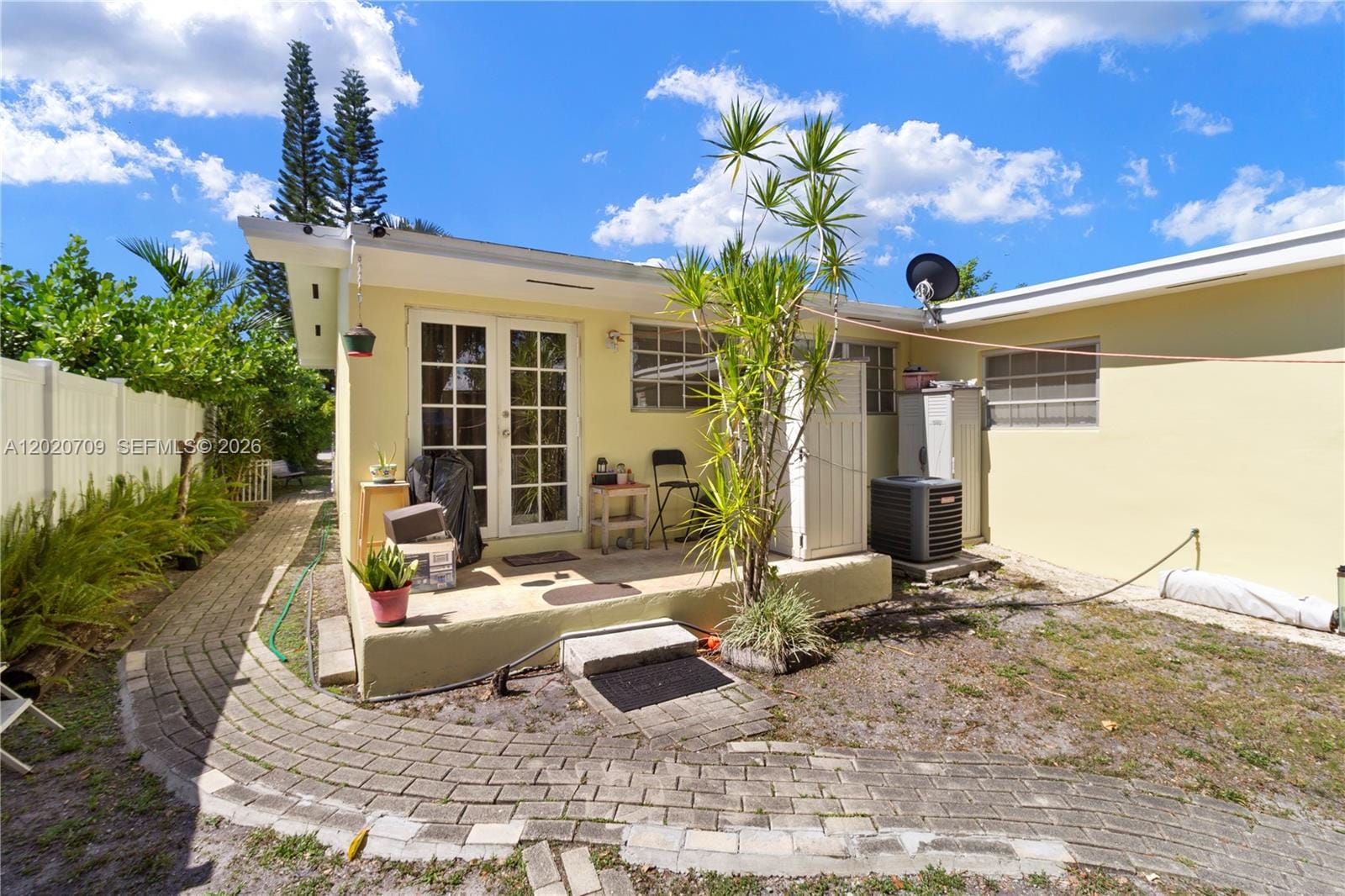 2275 SW 15th Street — photo 10