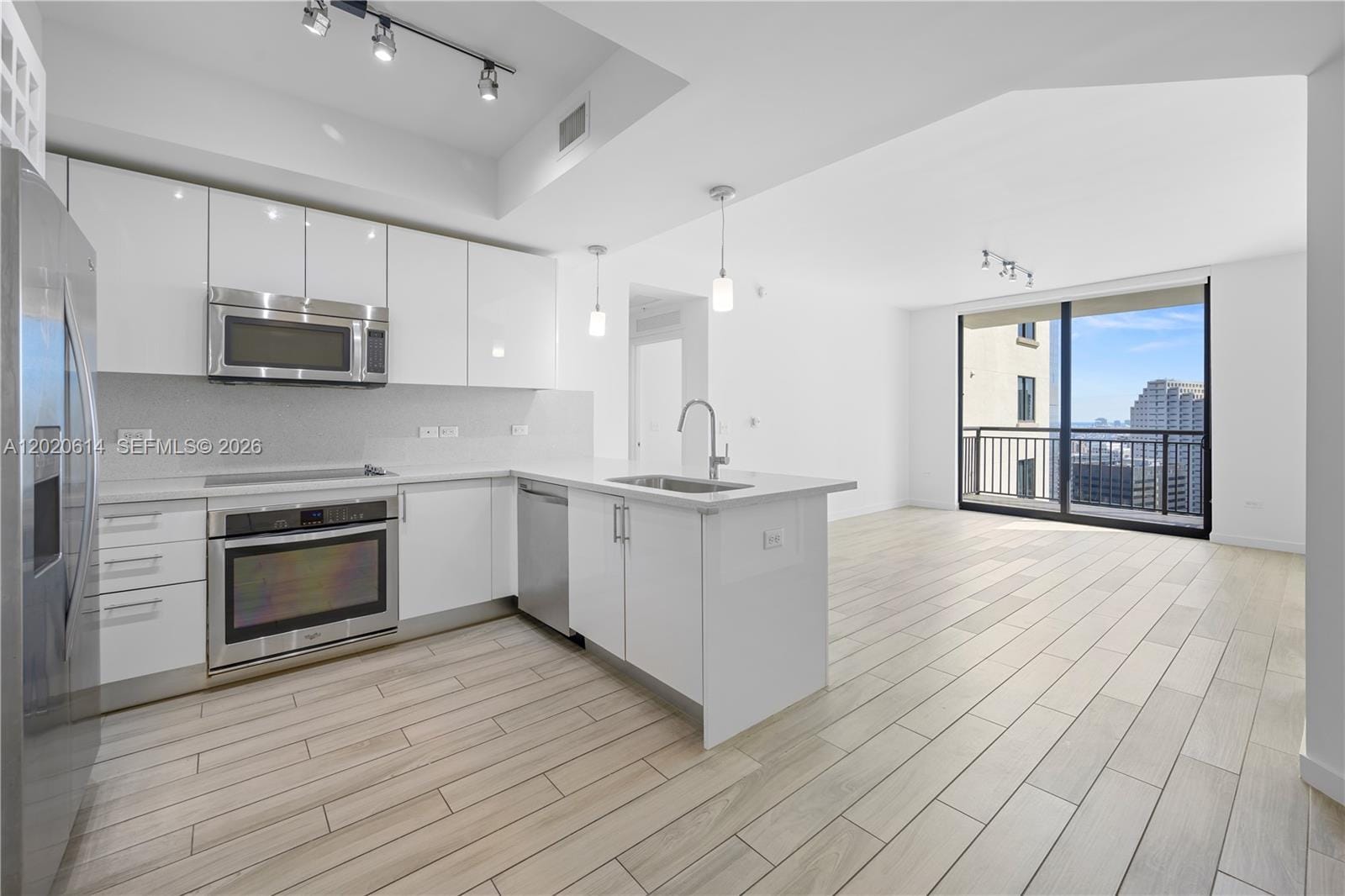 999 SW 1st Avenue 2911 — photo 4