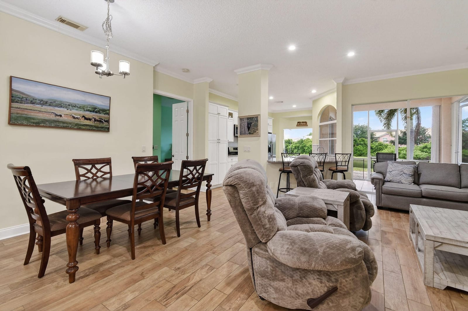 750 SW Aruba — photo 4