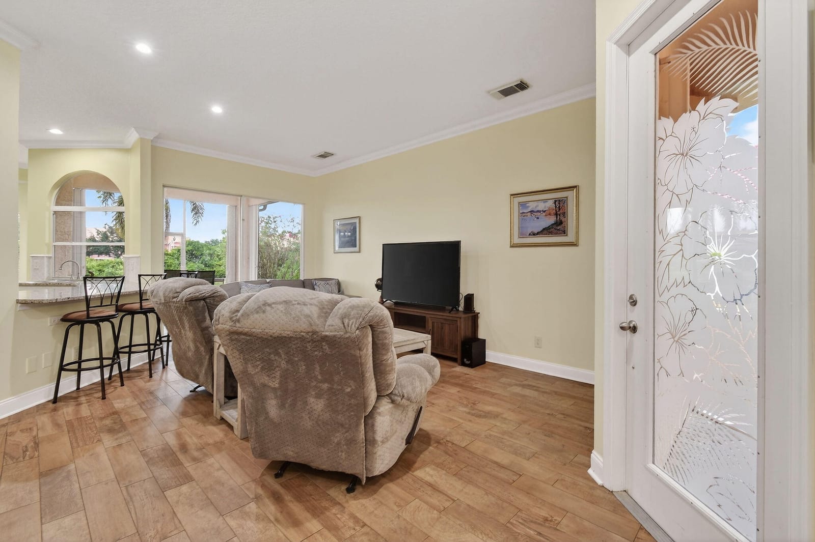 750 SW Aruba — photo 5