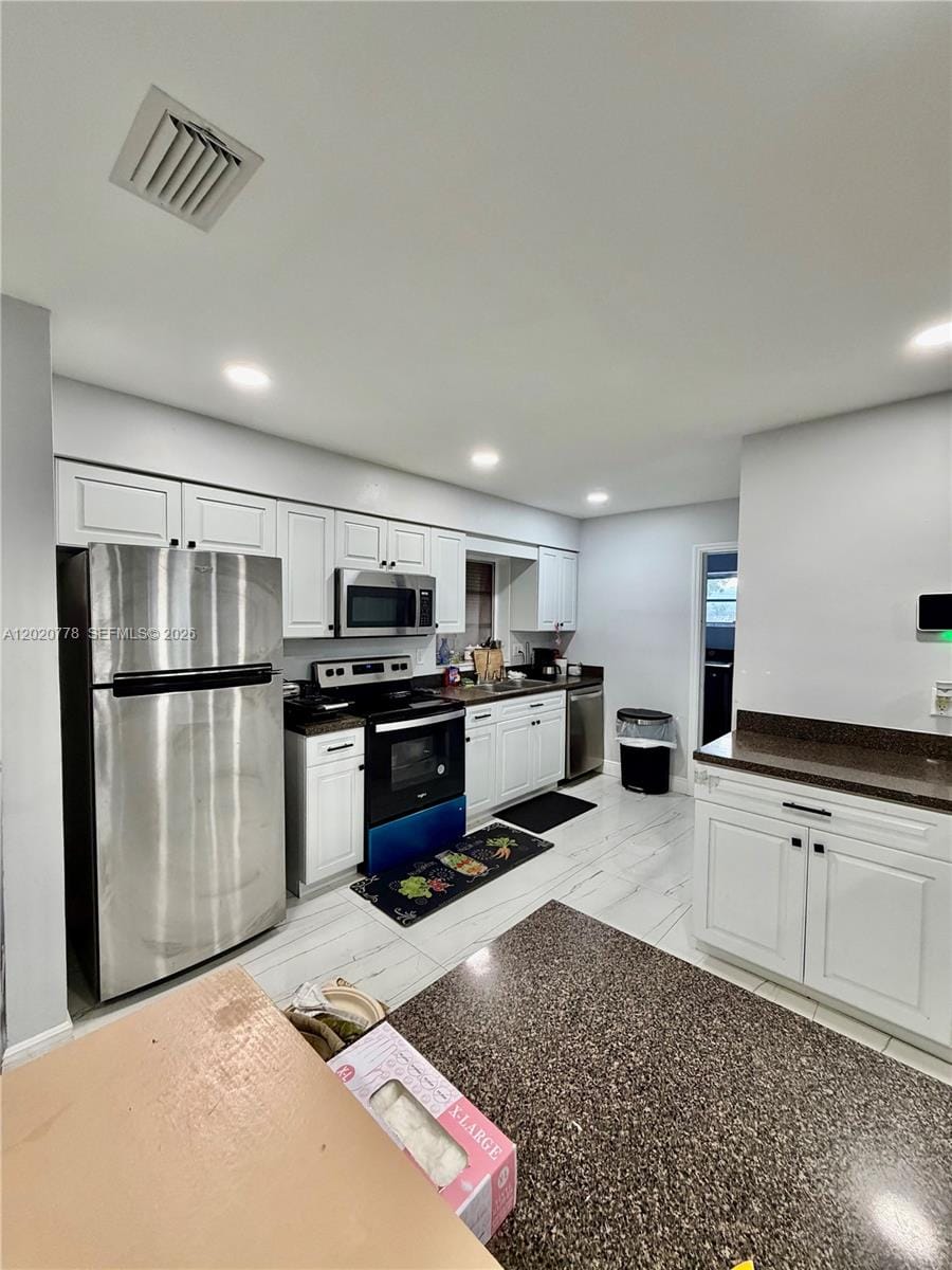 518 NW 47th Court — photo 4