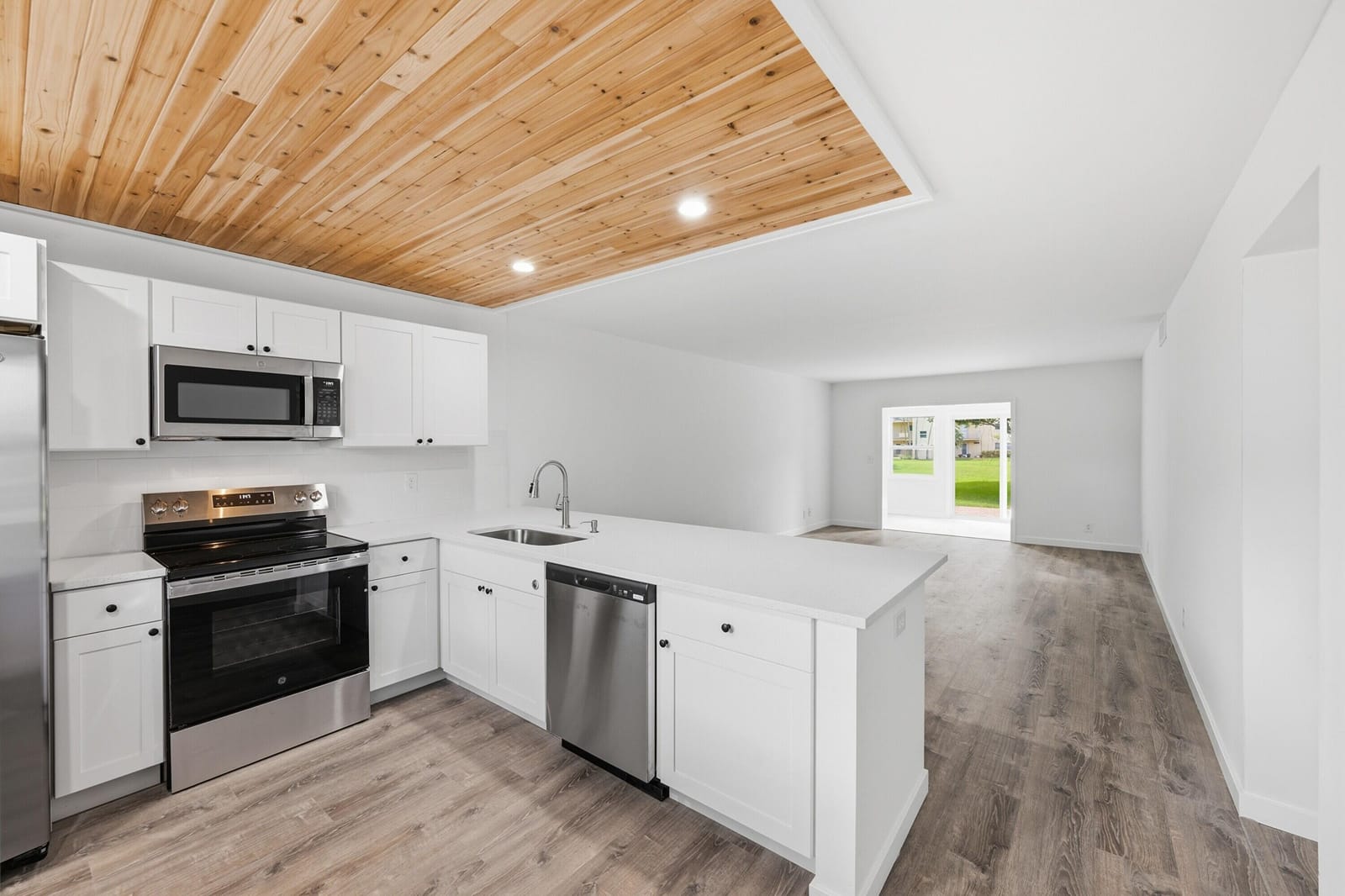 330 NE 26th Avenue 112, Boynton Beach, FL 33435 photo 2