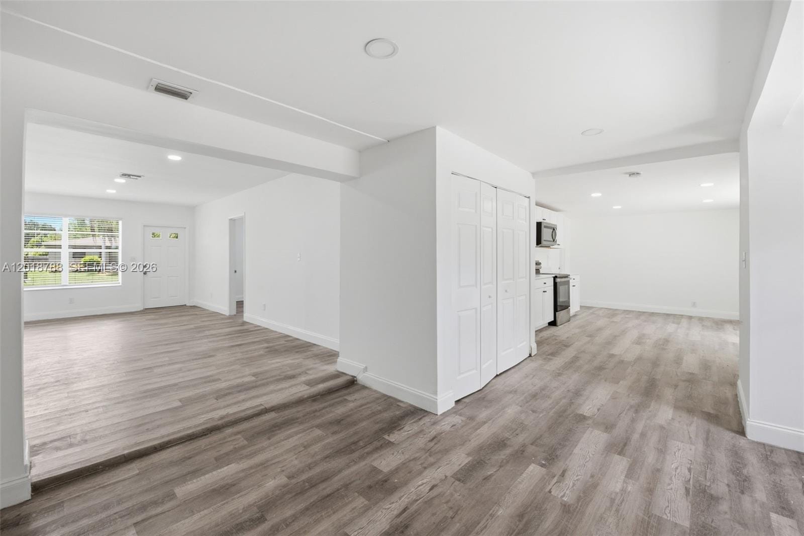 4621 SW 31st Drive — photo 5